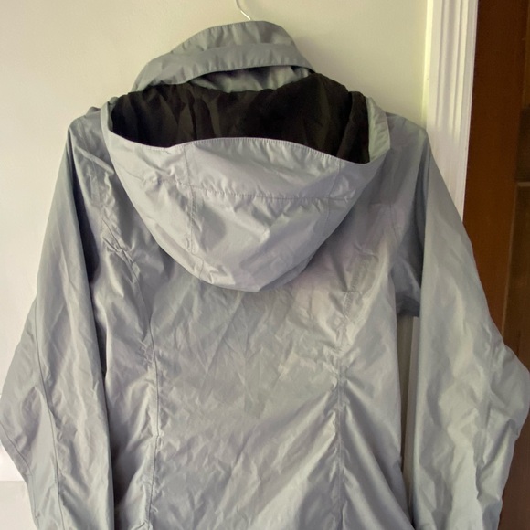 North face rain coat, gray, size small, great shape! - Picture 7 of 15